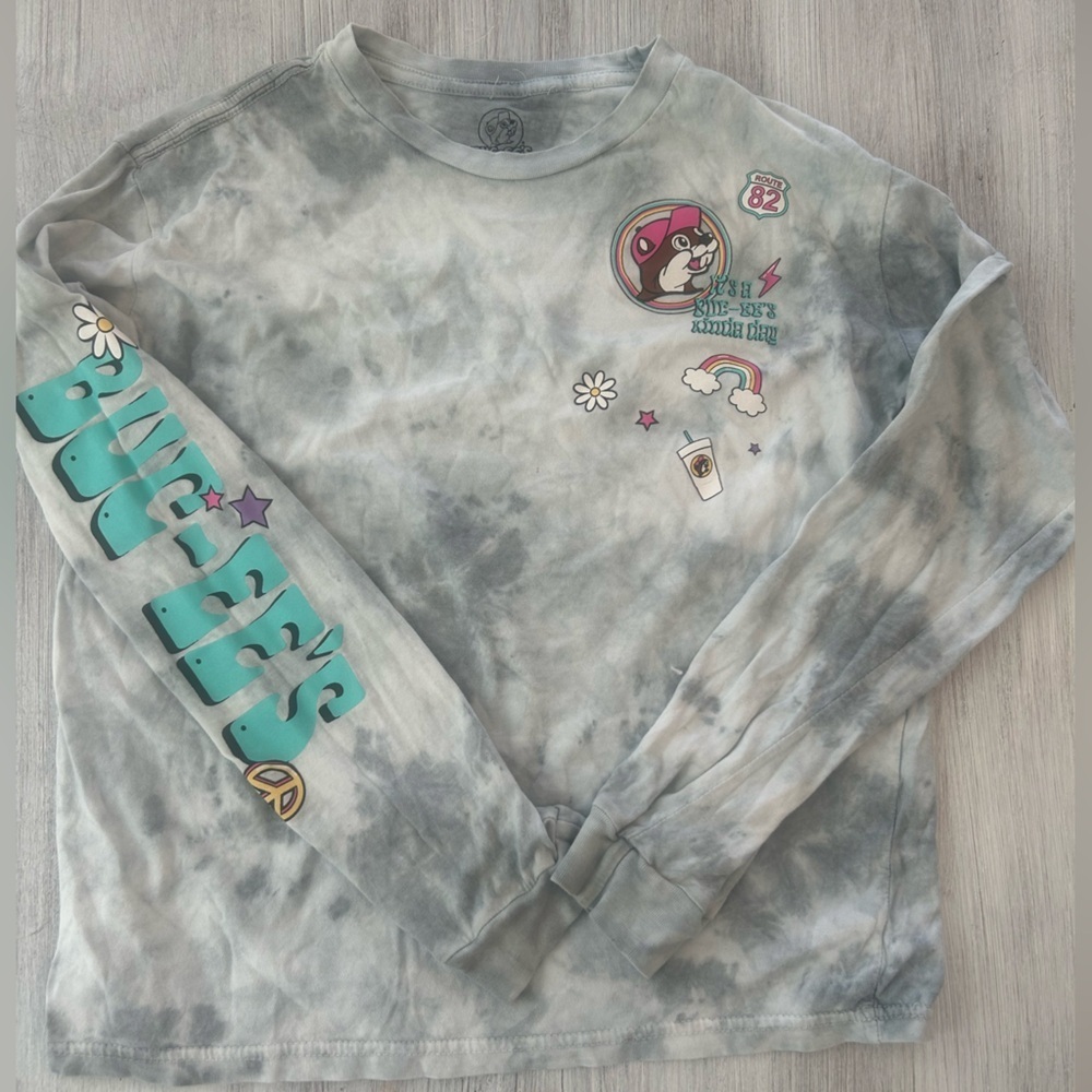 Buc-ee’s Girls Tie-Dye Long Sleeve Graphic Tee | Youth M